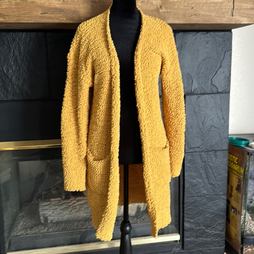 Yellow Gold open front sweater EUC Sz S